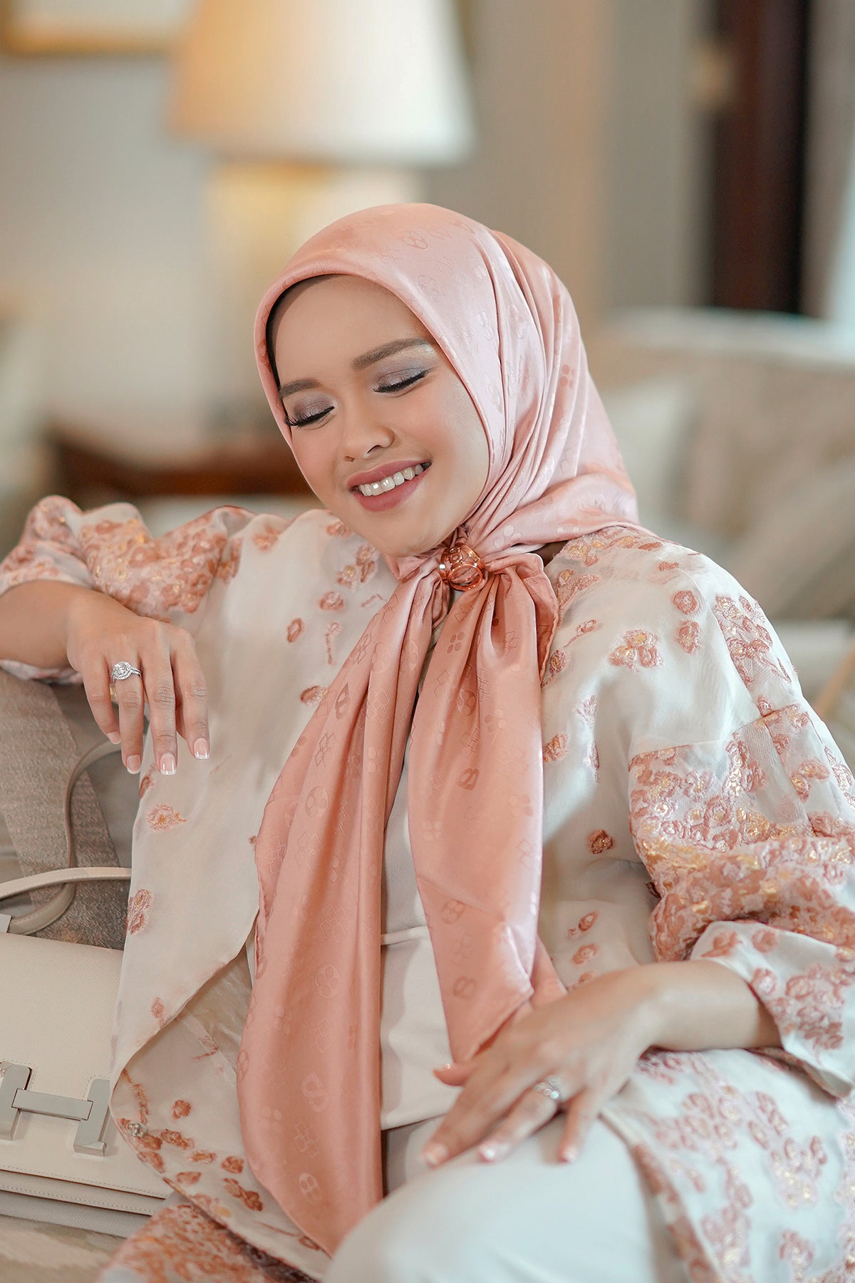 The Lavish Monogram Silk - Rose – Buttonscarves