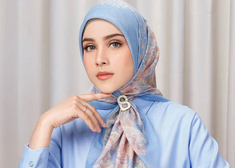 Warna Jilbab yang Cocok dengan Baju warna Biru