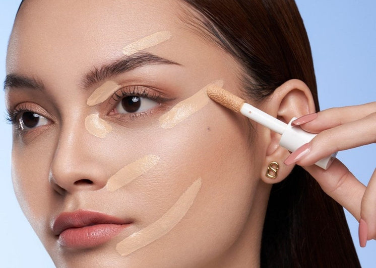 Concealer atau Foundation Dulu? Begini Urutannya yang Benar