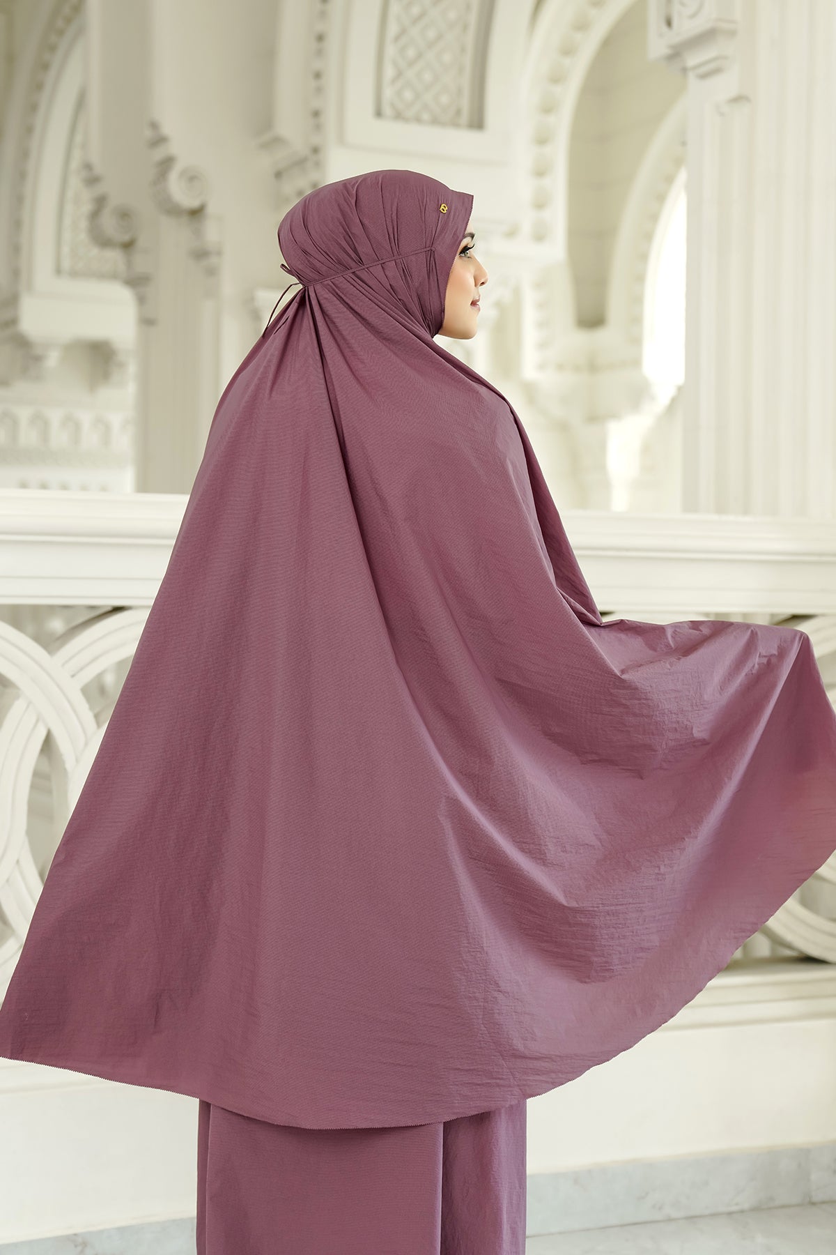 Capsule Prayer Robe - Grape