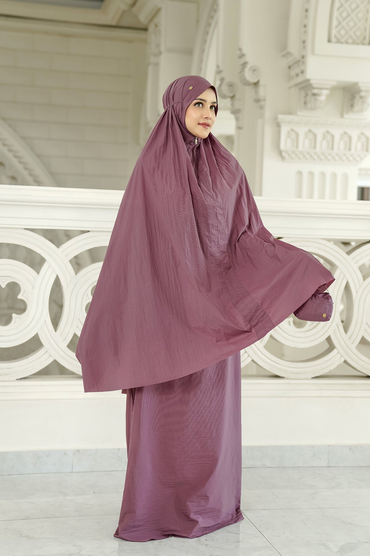 Capsule Prayer Robe - Grape