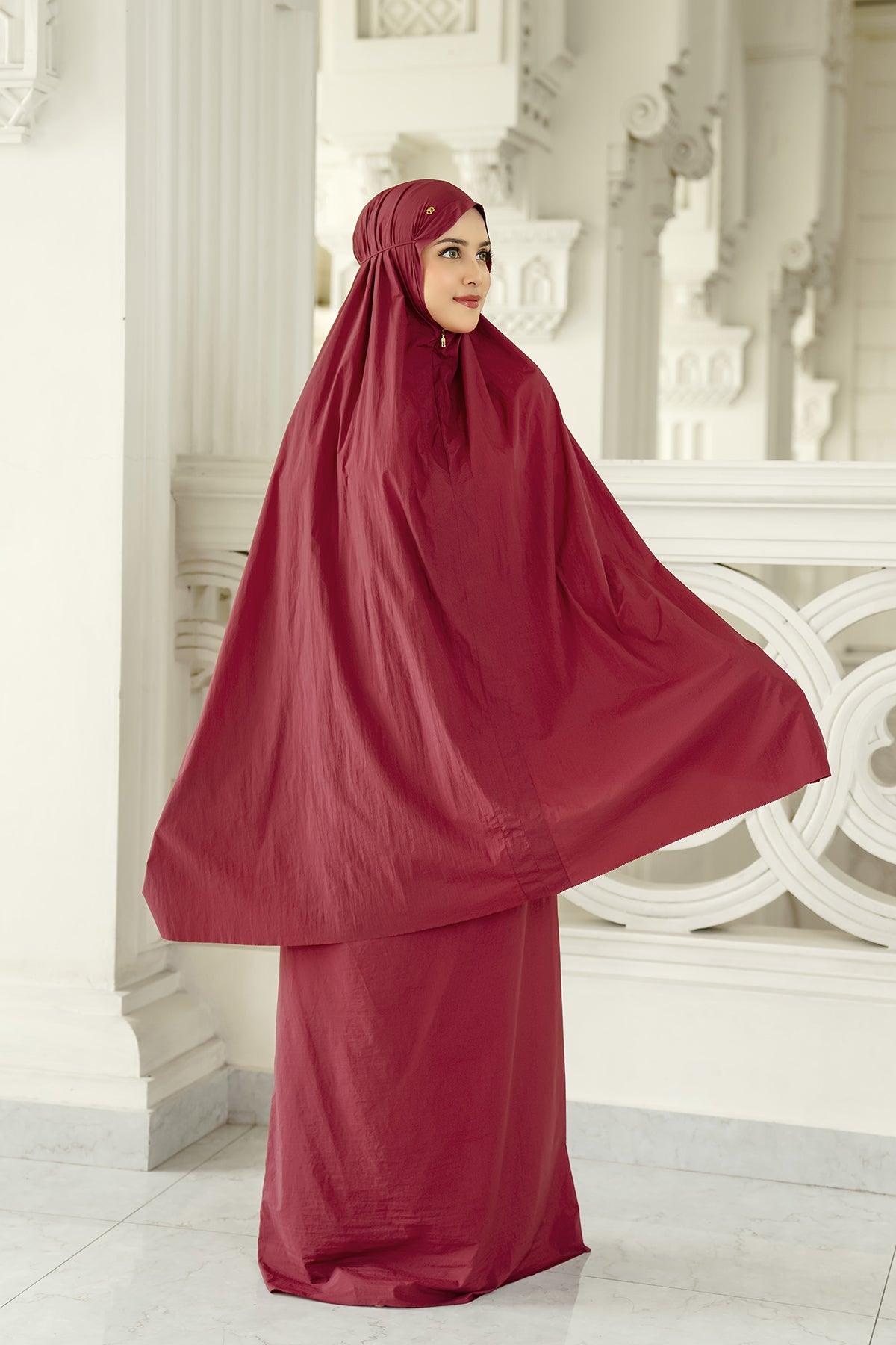 Capsule Prayer Robe - Maroon