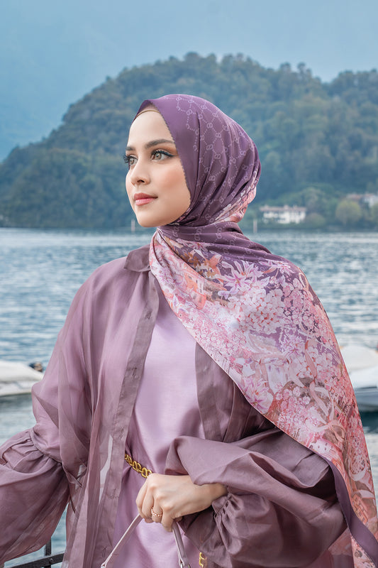 Como Satin Shawl - Plum