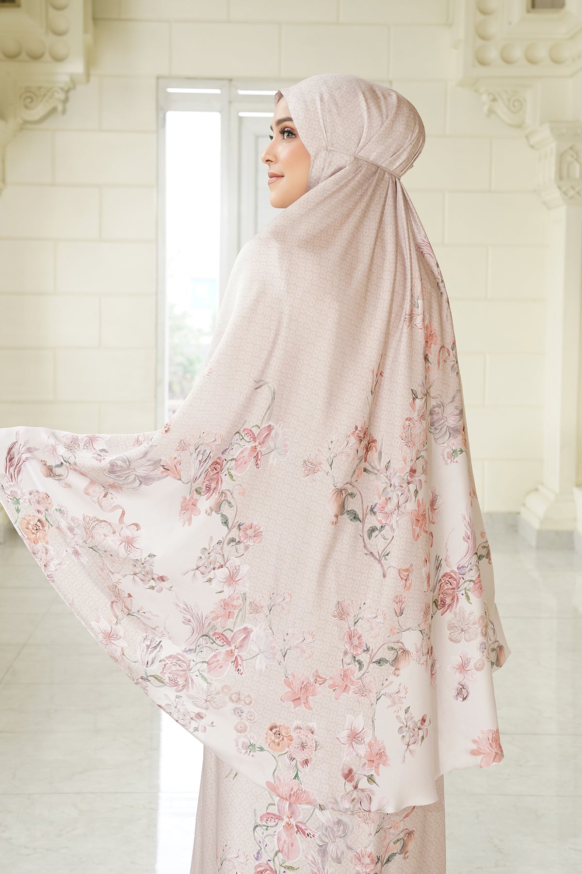 Farra Prayer Robe - Dandelion