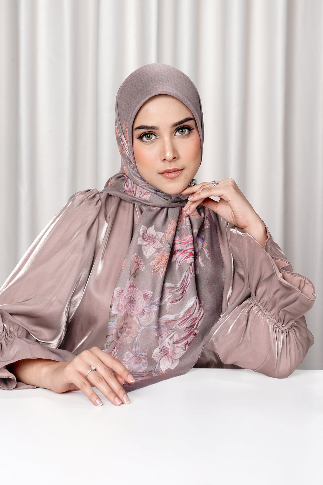 Buttonscarves - Farra Series