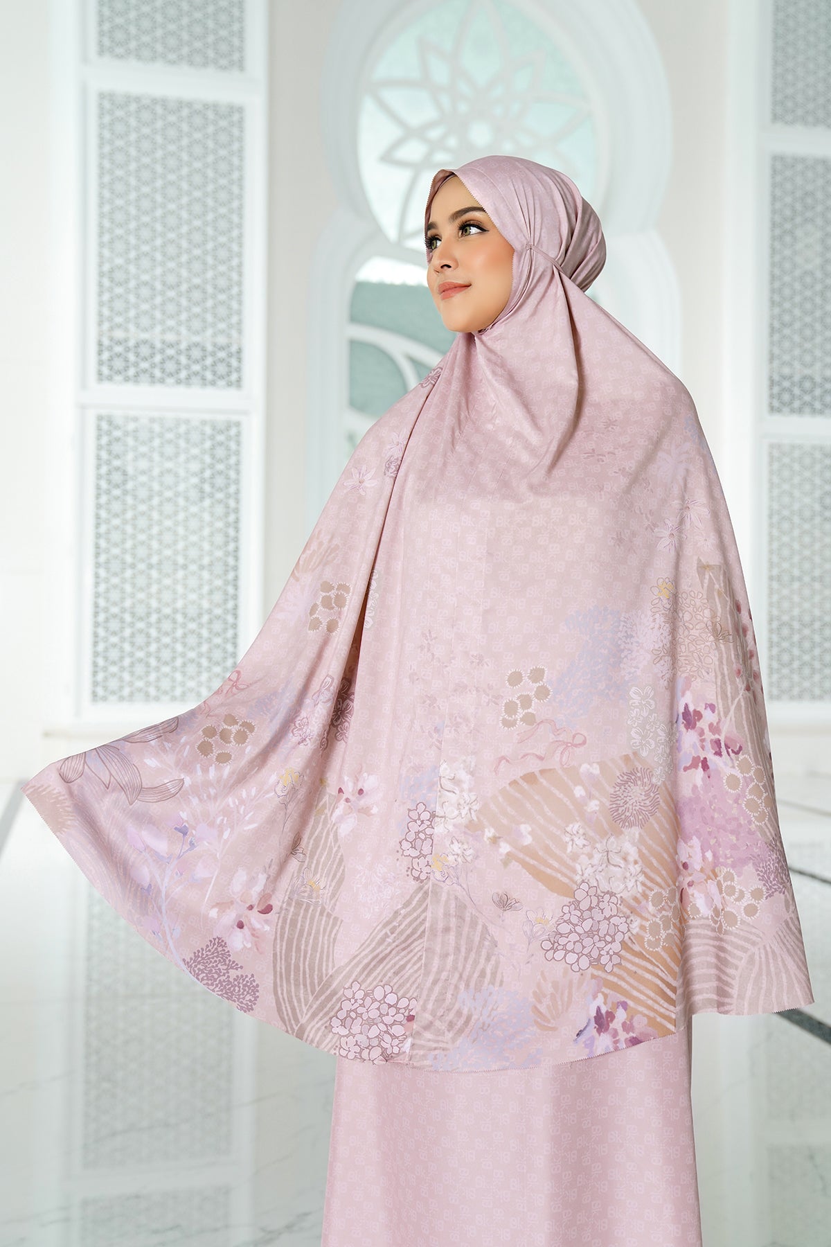 Kimmonia Prayer Robe - Blush