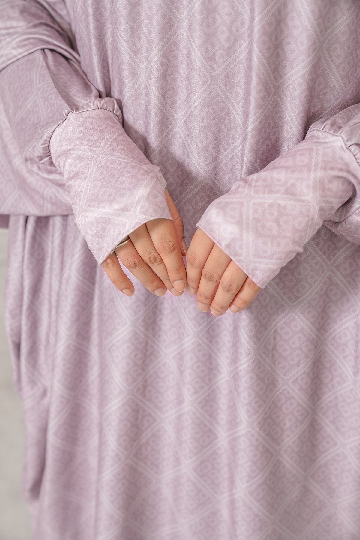 Lacorde Prayer Robe - Mauve