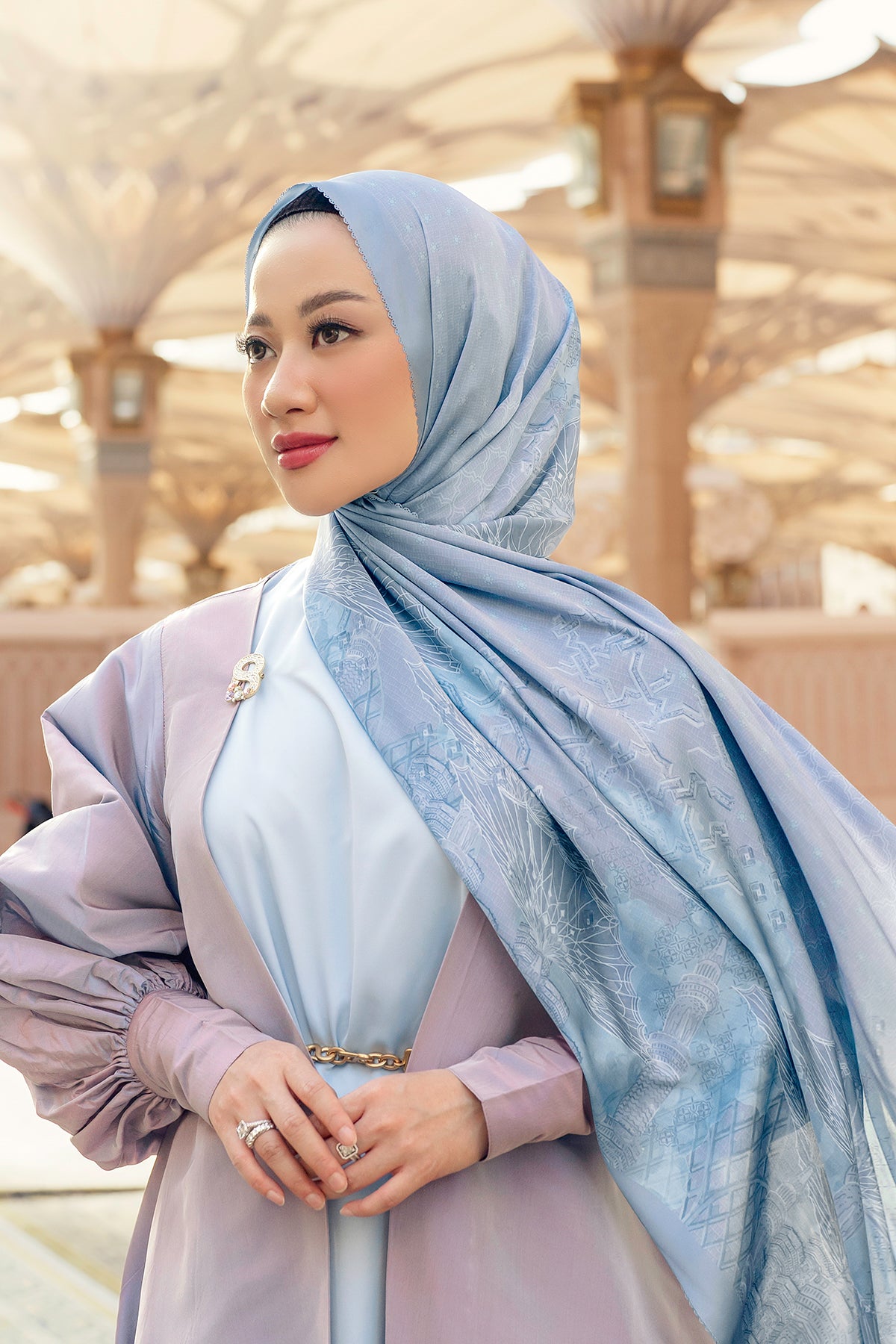 Medina 2 Satin Shawl - Loyal