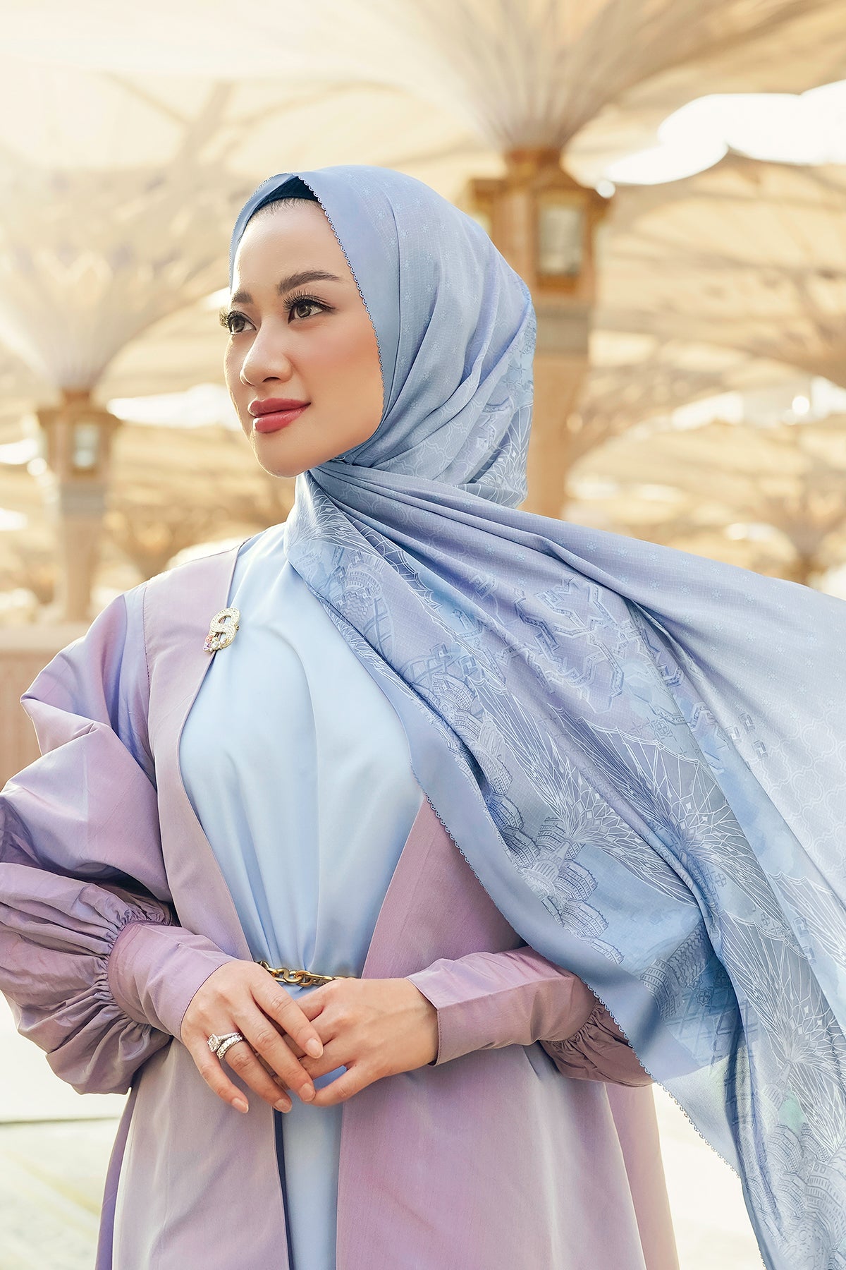 Medina 2 Satin Shawl - Loyal