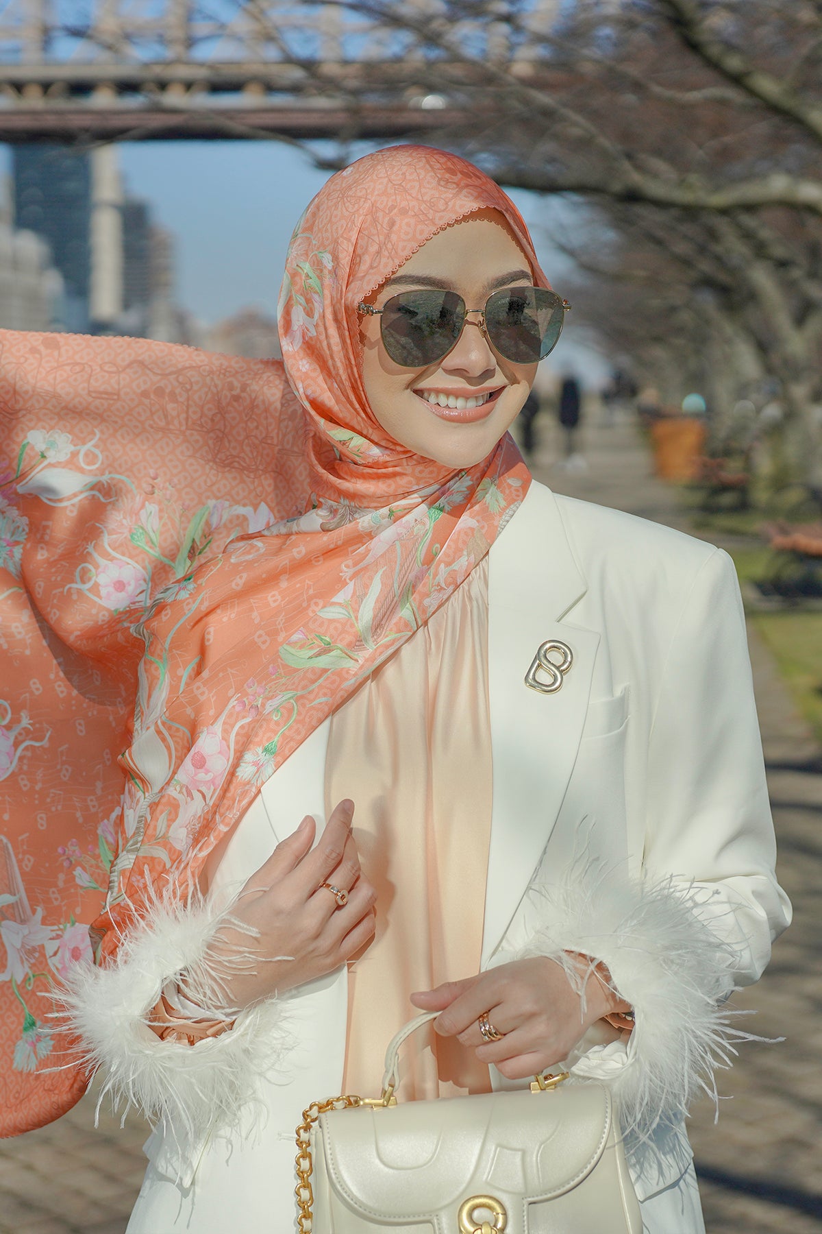 Nada 2 Satin Shawl - Drum