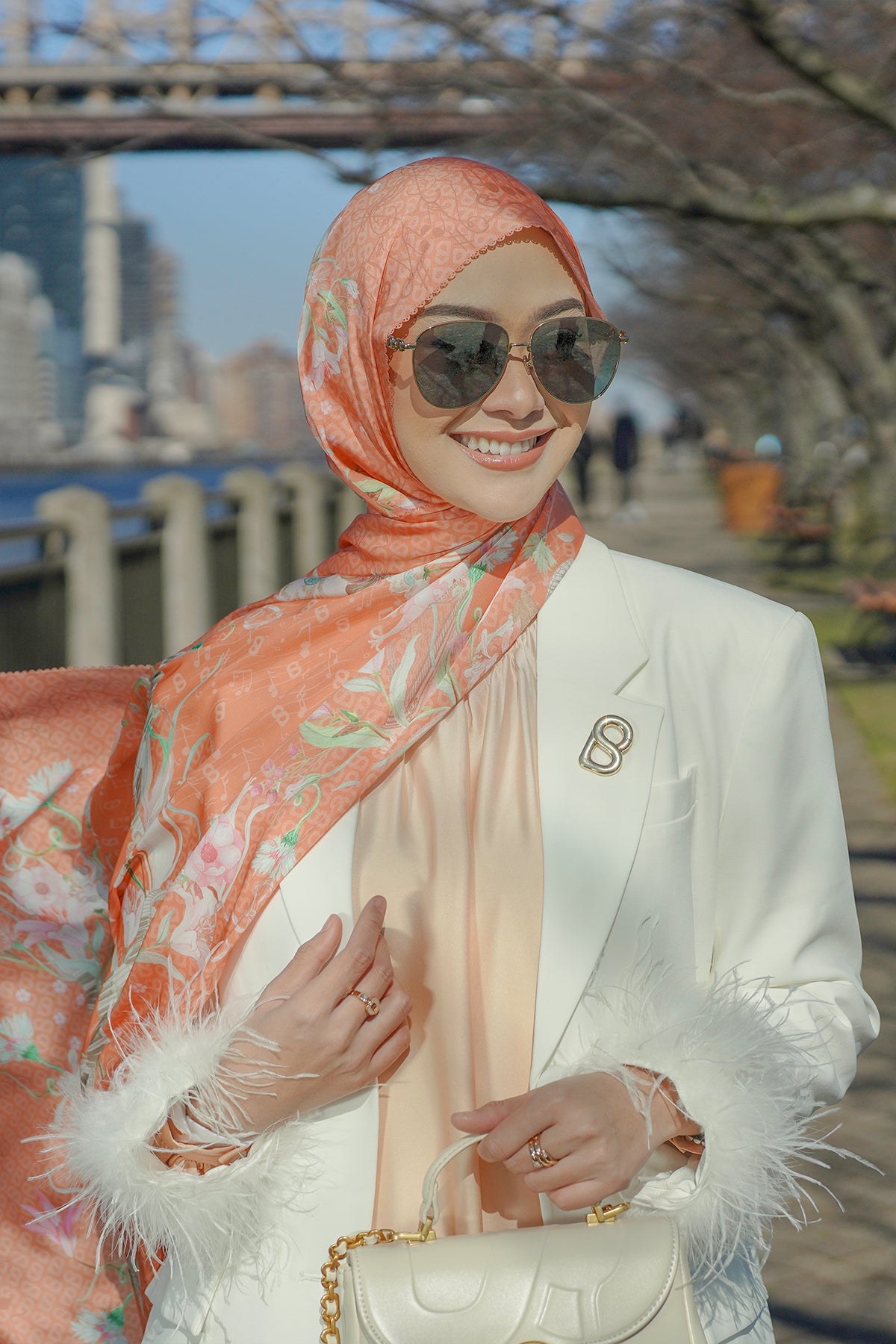 Nada 2 Satin Shawl - Drum