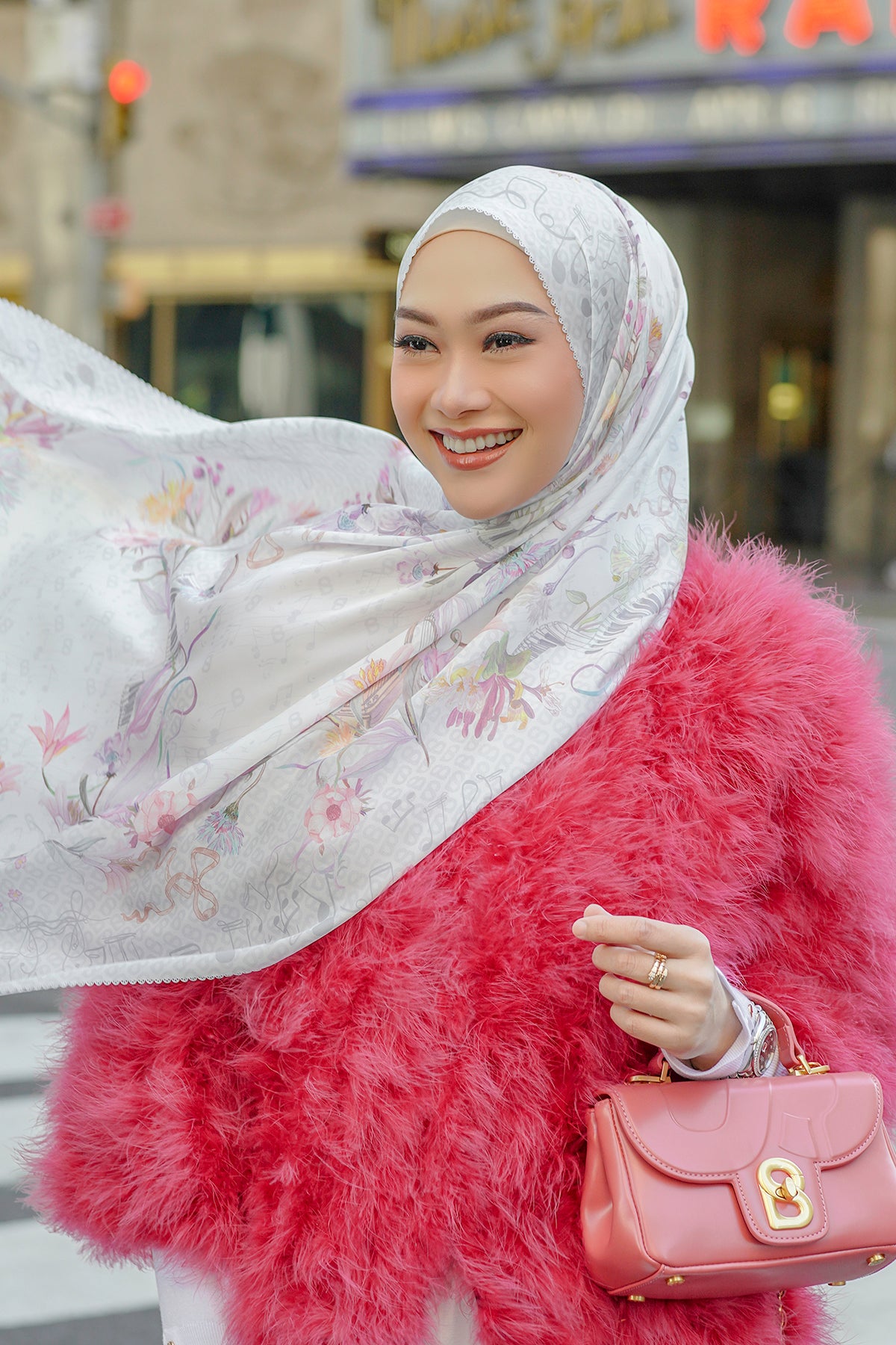 Nada 2 Satin Shawl - Harpa