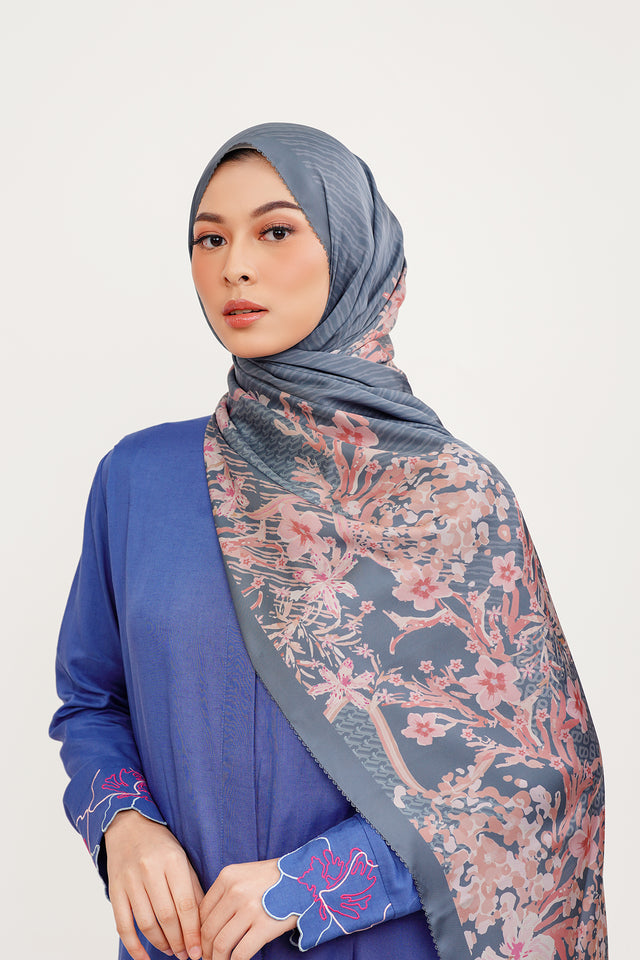 Paradiso Satin Shawl - Hyacinth