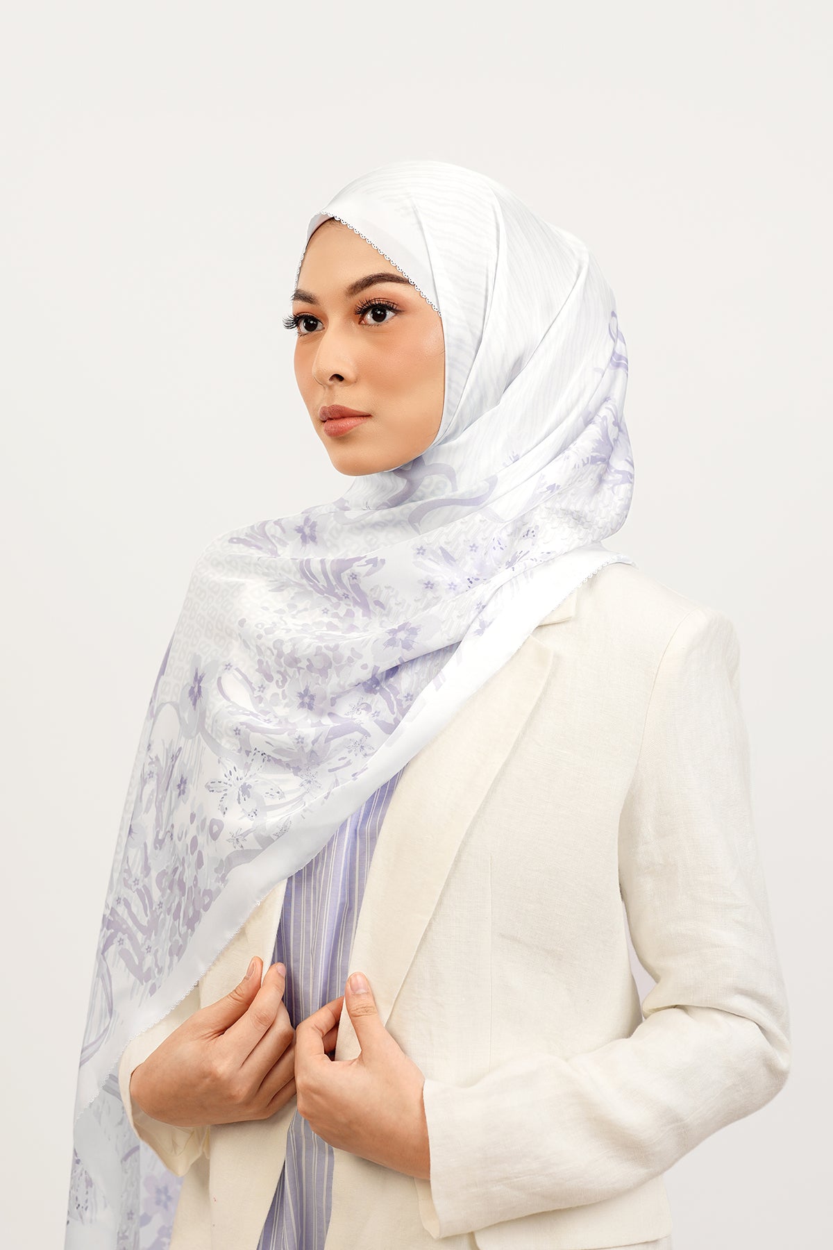 Paradiso Satin Shawl - Jasmine