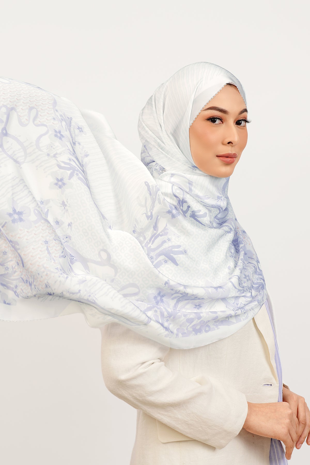 Paradiso Satin Shawl - Jasmine