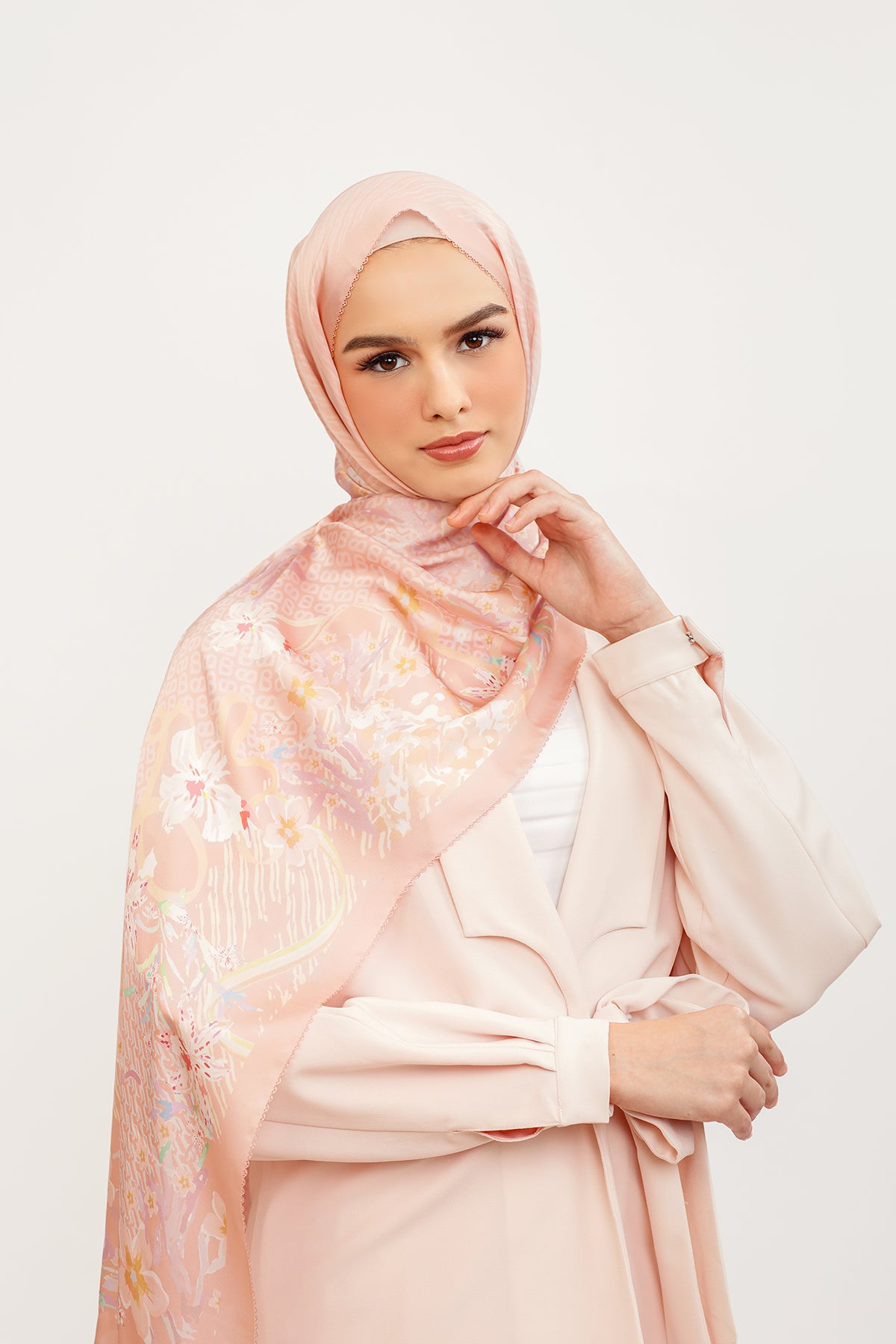 Paradiso Satin Shawl - Lily