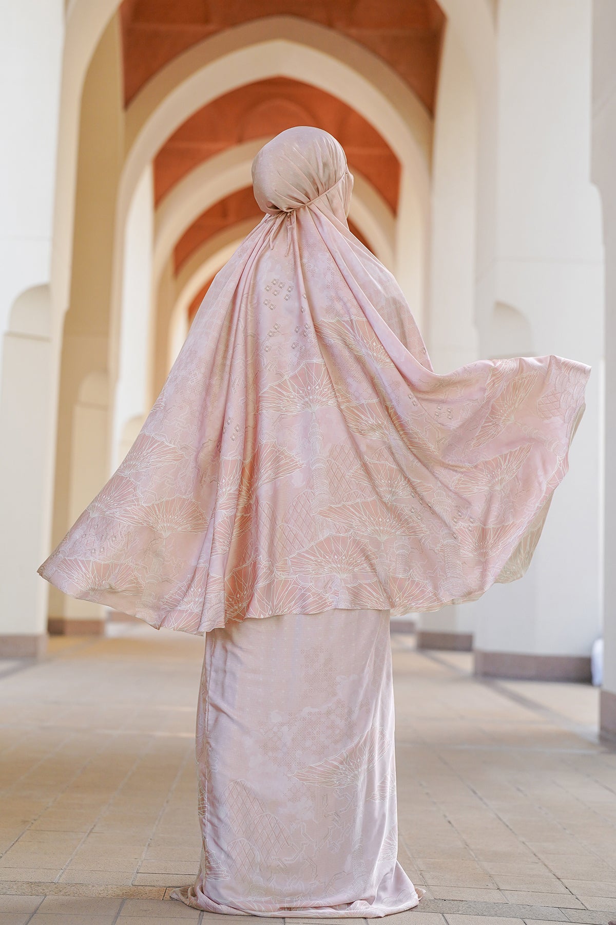 Medina 2 Prayer Robe - Love