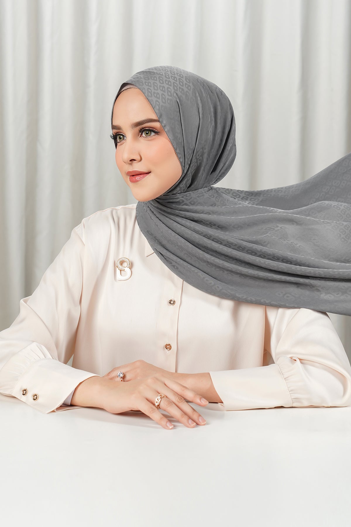 Tapis Satin Jacquard Shawl - Charcoal Gray