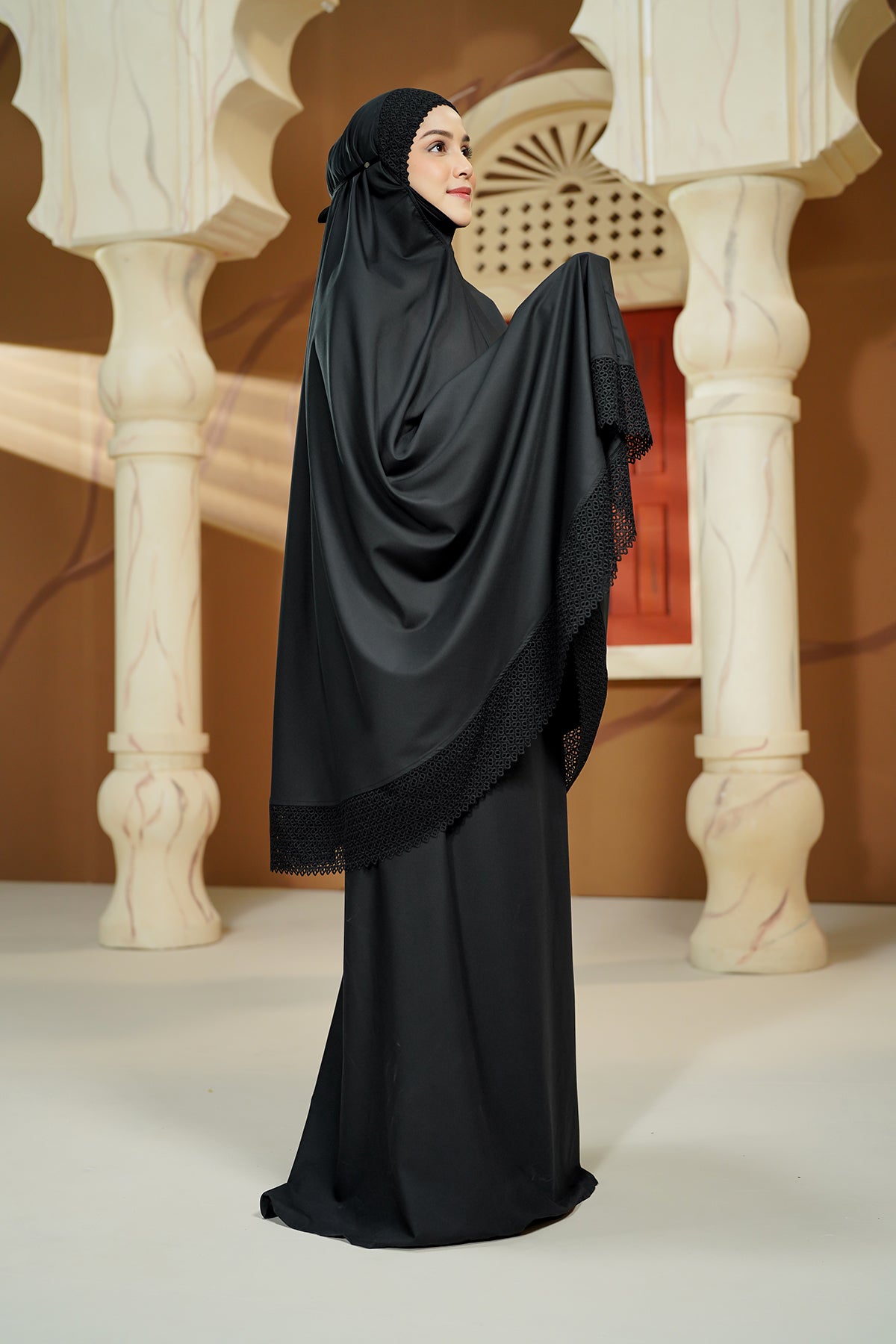 Ultra Fine Lace Prayer Robe - Black