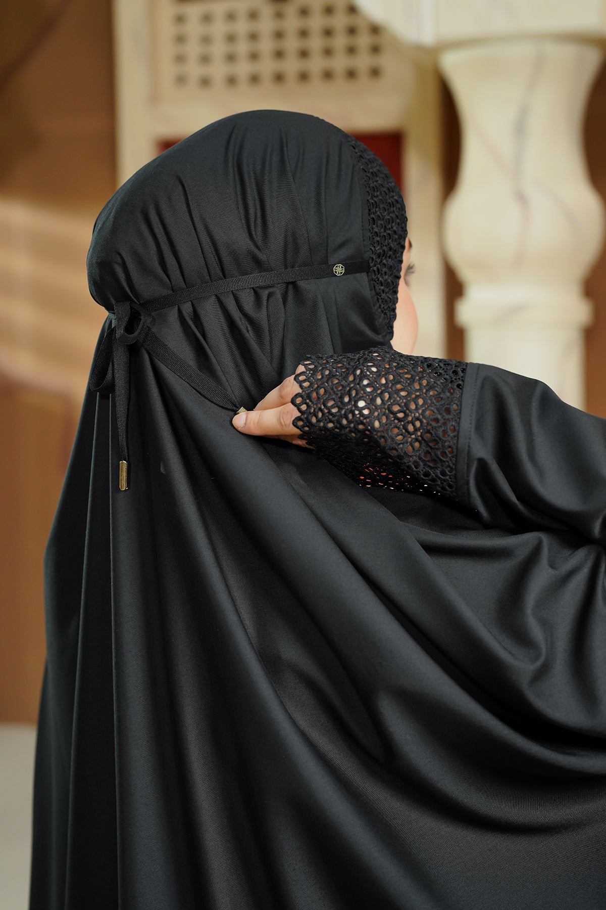 Ultra Fine Lace Prayer Robe - Black