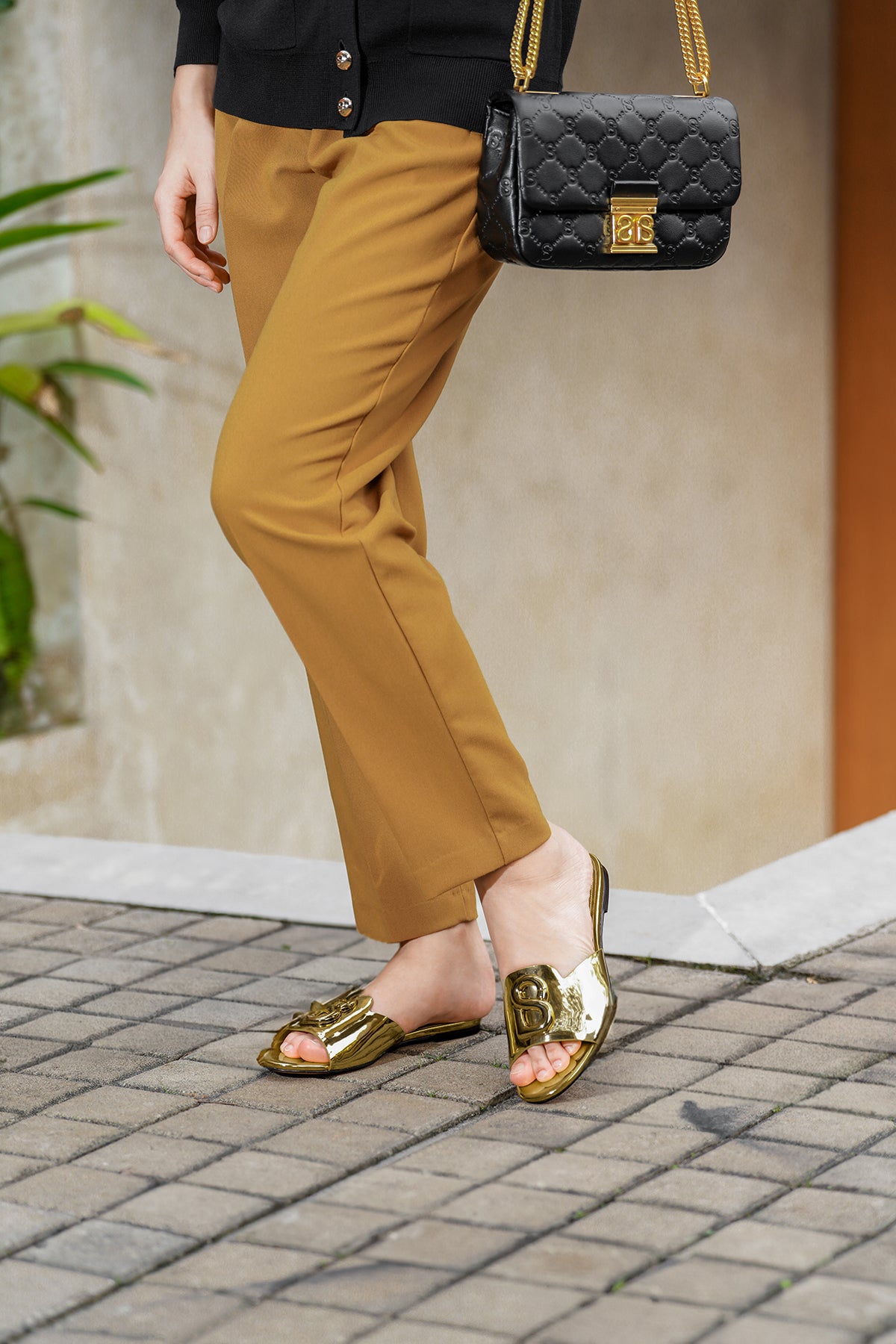 Jane Sandal - Gold