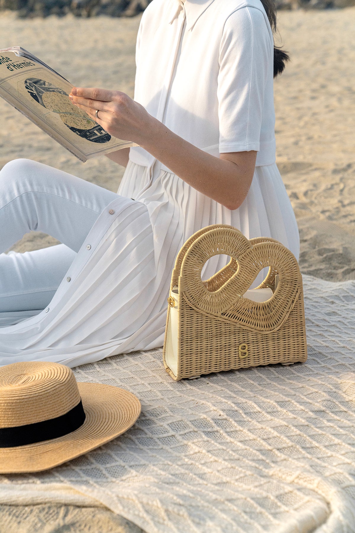 Hold Me Rattan Bag Medium - White