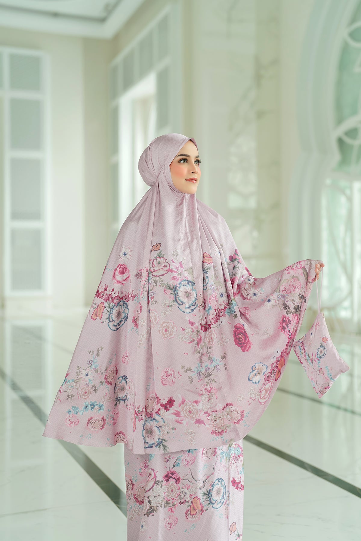 Blume Prayer Robe - Pink A Boo