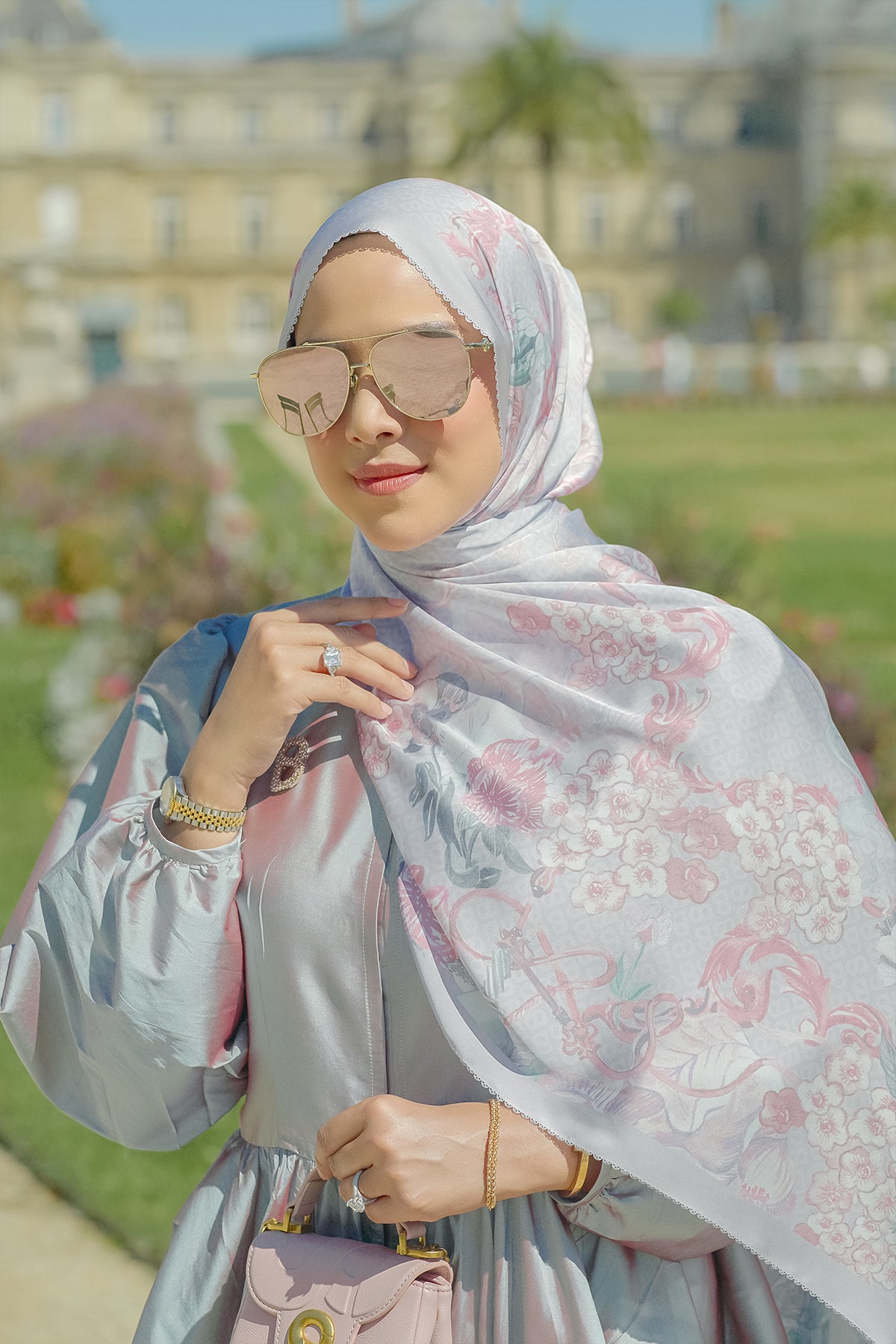 The Wonderland Satin Shawl - Moon Rock