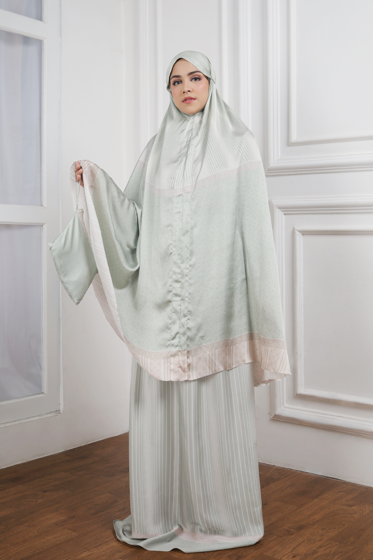 The Eeman Prayer Robe - Dusty Green