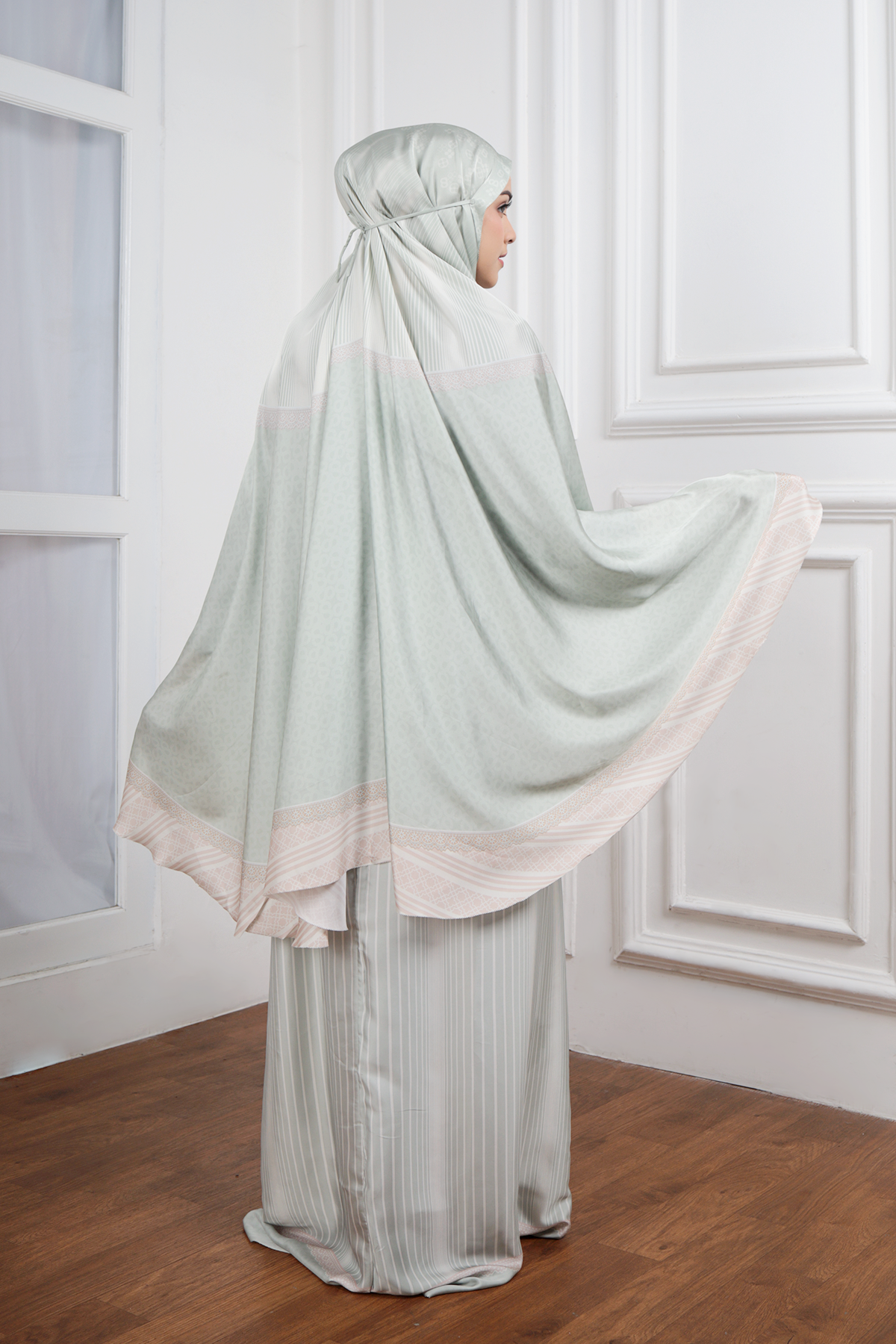 The Eeman Prayer Robe - Dusty Green