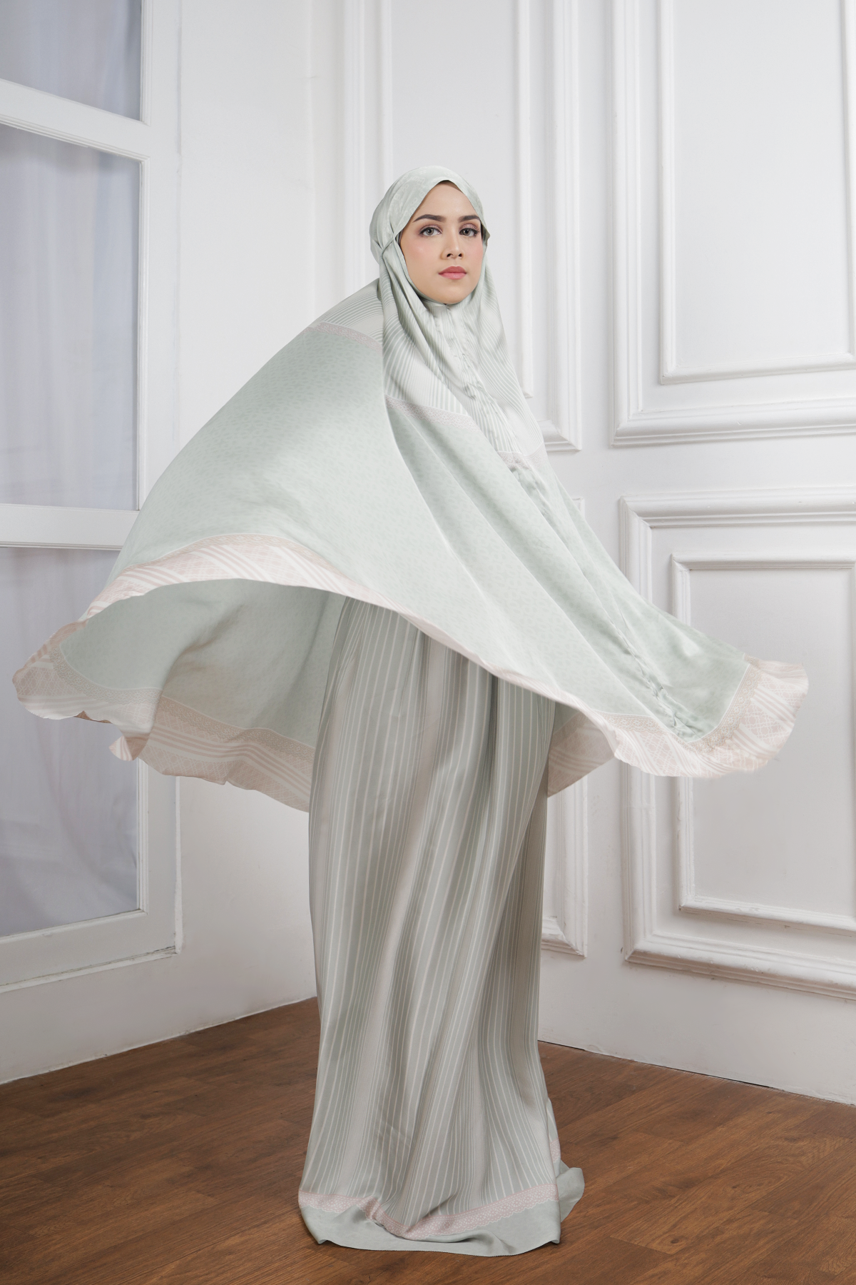 The Eeman Prayer Robe - Dusty Green