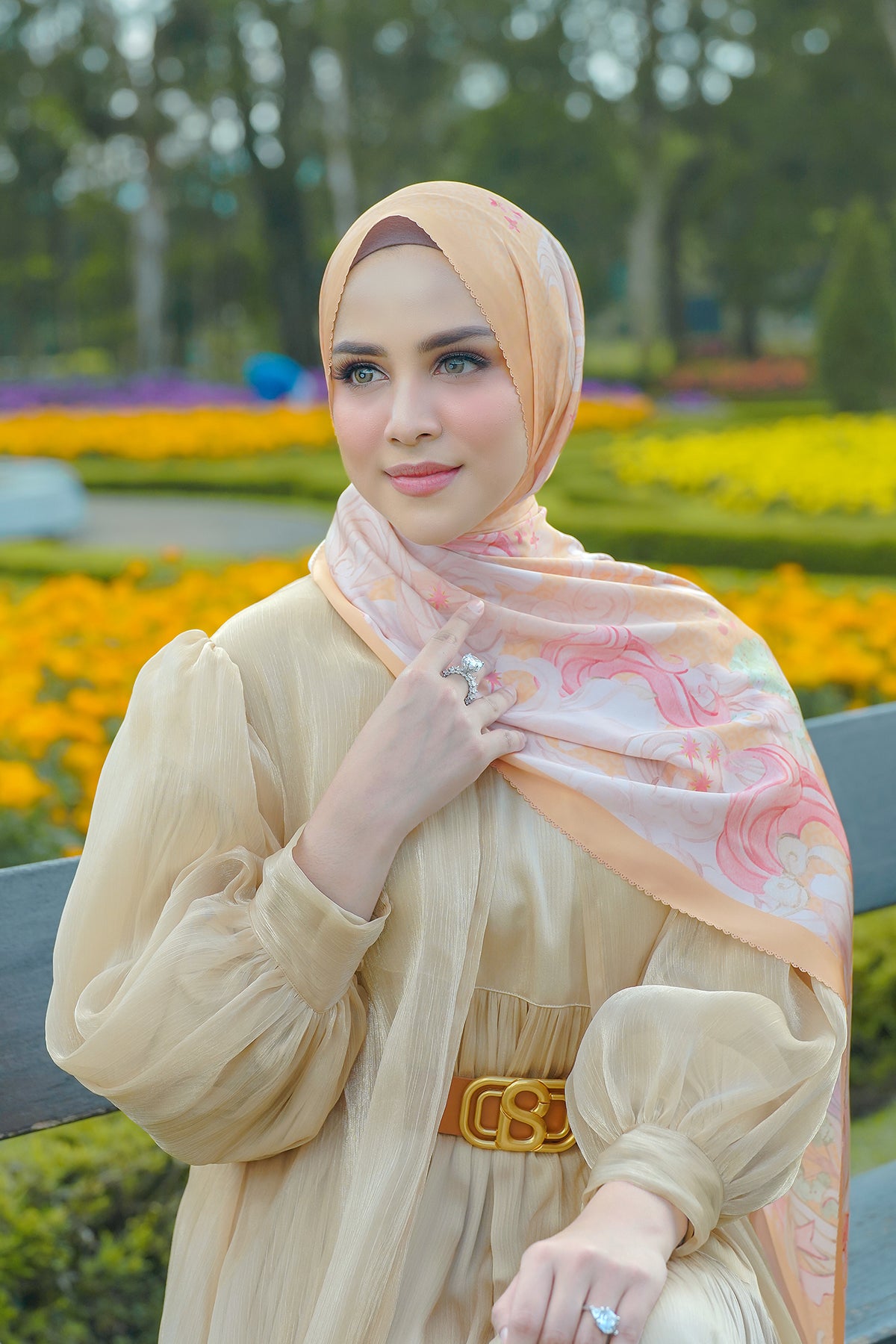 The Friendship Satin Shawl - Apple Jack