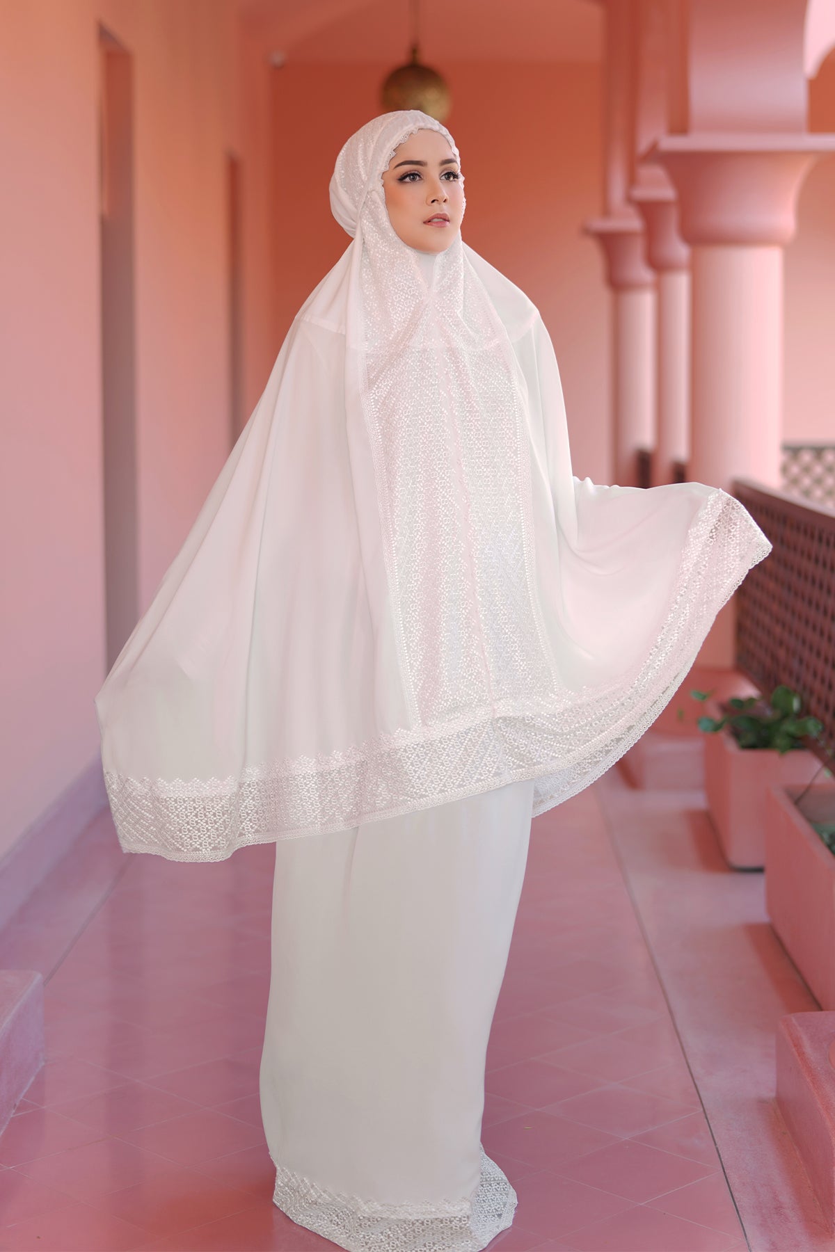 Signature Lace Prayer Robe - White