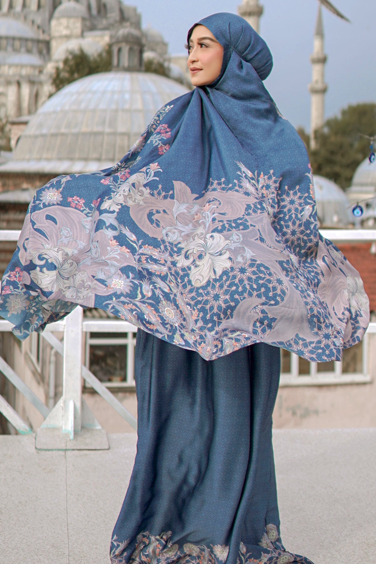 The Topkapi Prayer Robe - Royal Blue