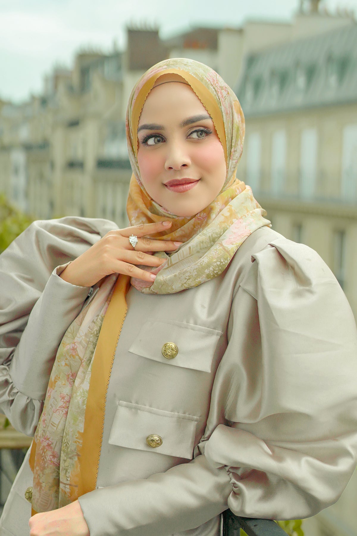 The Parisian Satin Shawl - Soleil