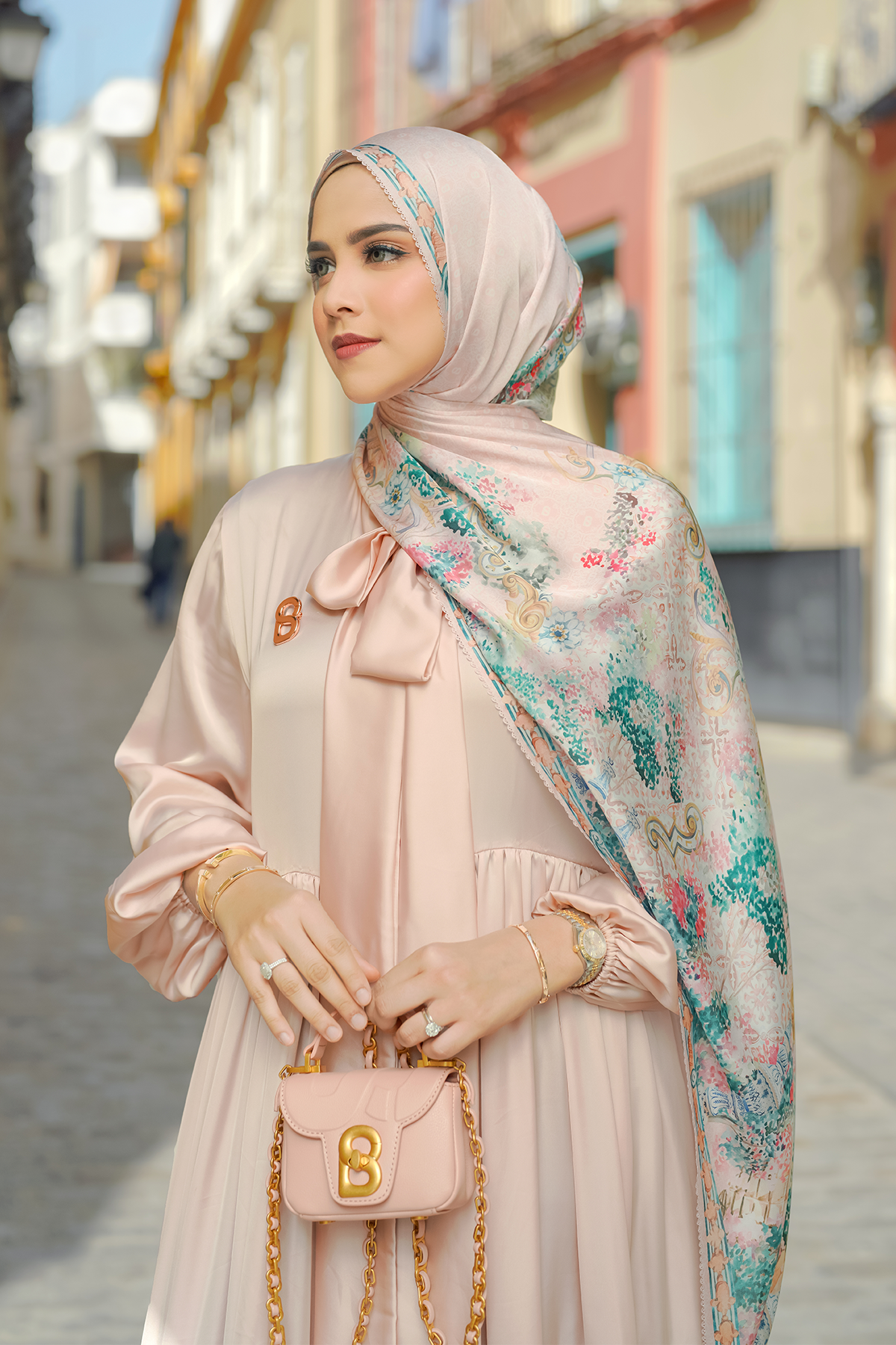 The Sevilla Satin Shawl - Dulce