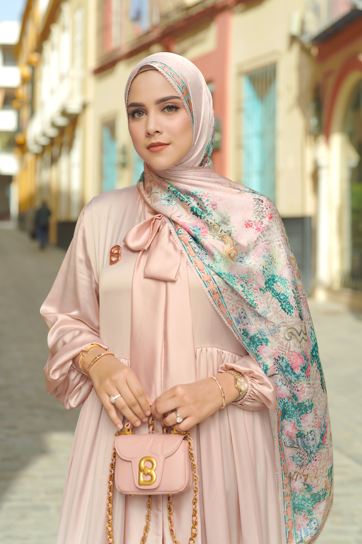 The Sevilla Satin Shawl - Dulce